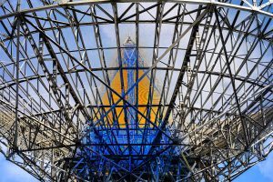 Astropeiler Stockert in der Eifel ist das erste frei bewegliche Radioteleskop Deutschlands