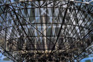 Astropeiler Stockert in der Eifel ist das erste frei bewegliche Radioteleskop Deutschlands